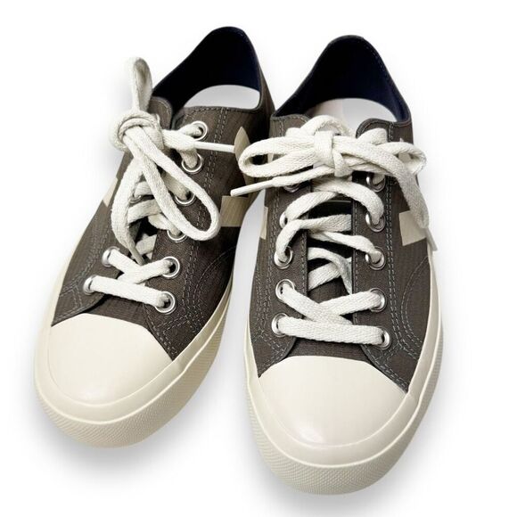 Veja Wata II Low-Top Sneakers in Neutral Grey Green Women’s Kids Size 5 EUR 36 - Picture 2 of 9